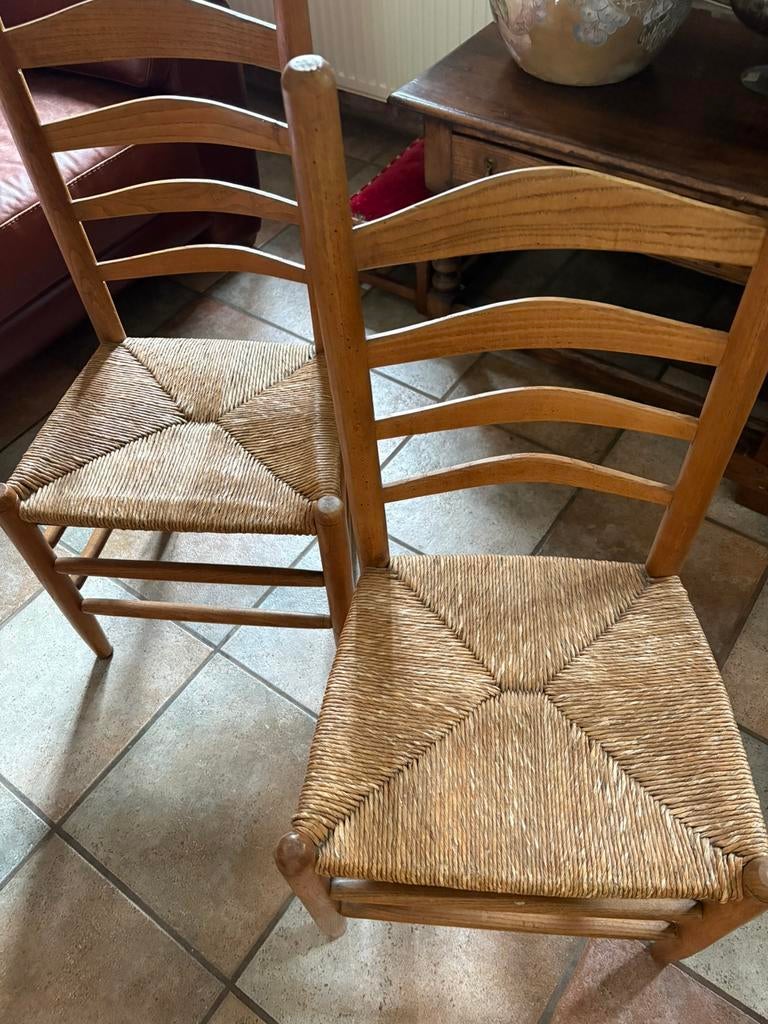 2 gerestaureerde kerkstoelen, Enlèvement
