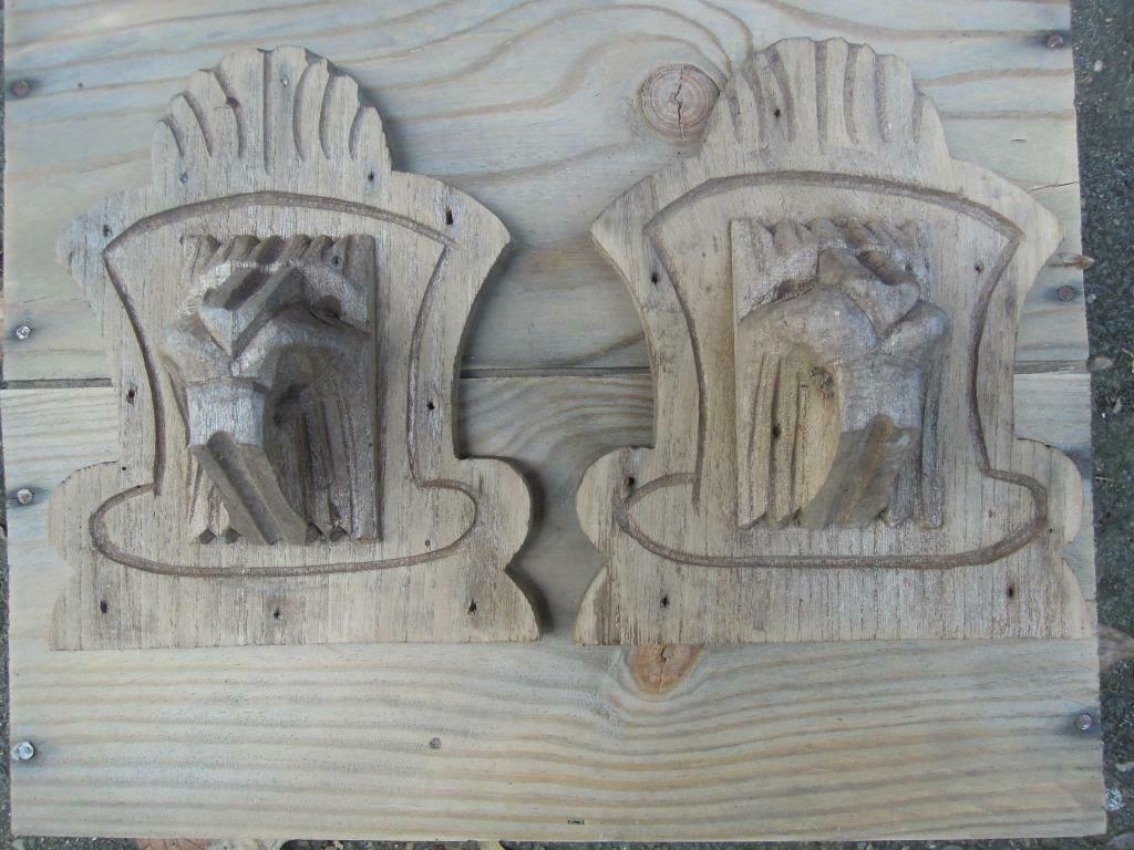 leeuwen kopjes in hout van antieke bedden, Ophalen of Verzenden