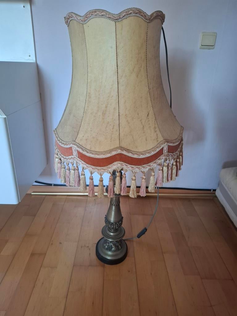 Tinnen staanlamp   1 m hoog 50cm doors medeleven lampekap, Ophalen