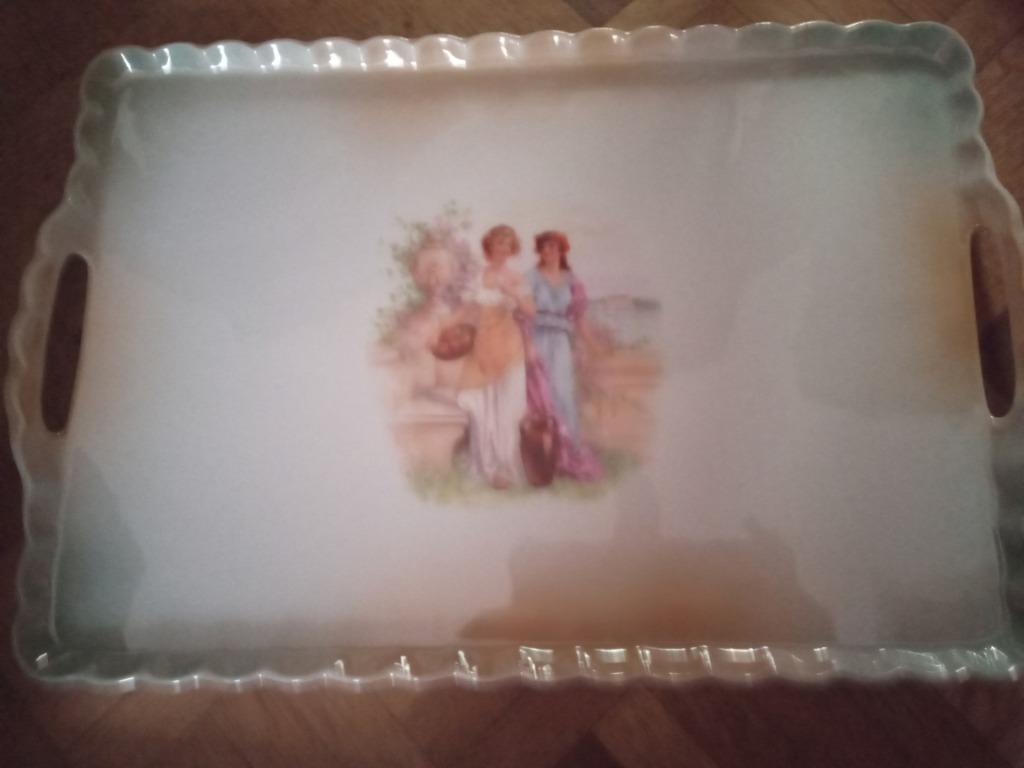Ancien plateau en porcelaine, Enlèvement