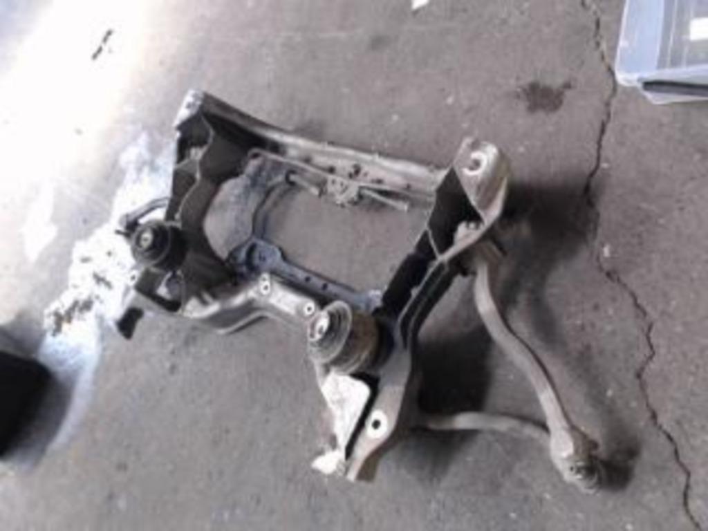 Berceau avant Mercedes W204 2.2CDi 90kw 2004-2006 LP/14125, Autos : Pièces & Accessoires, Suspension & Châssis, Utilisé, Enlèvement ou Envoi