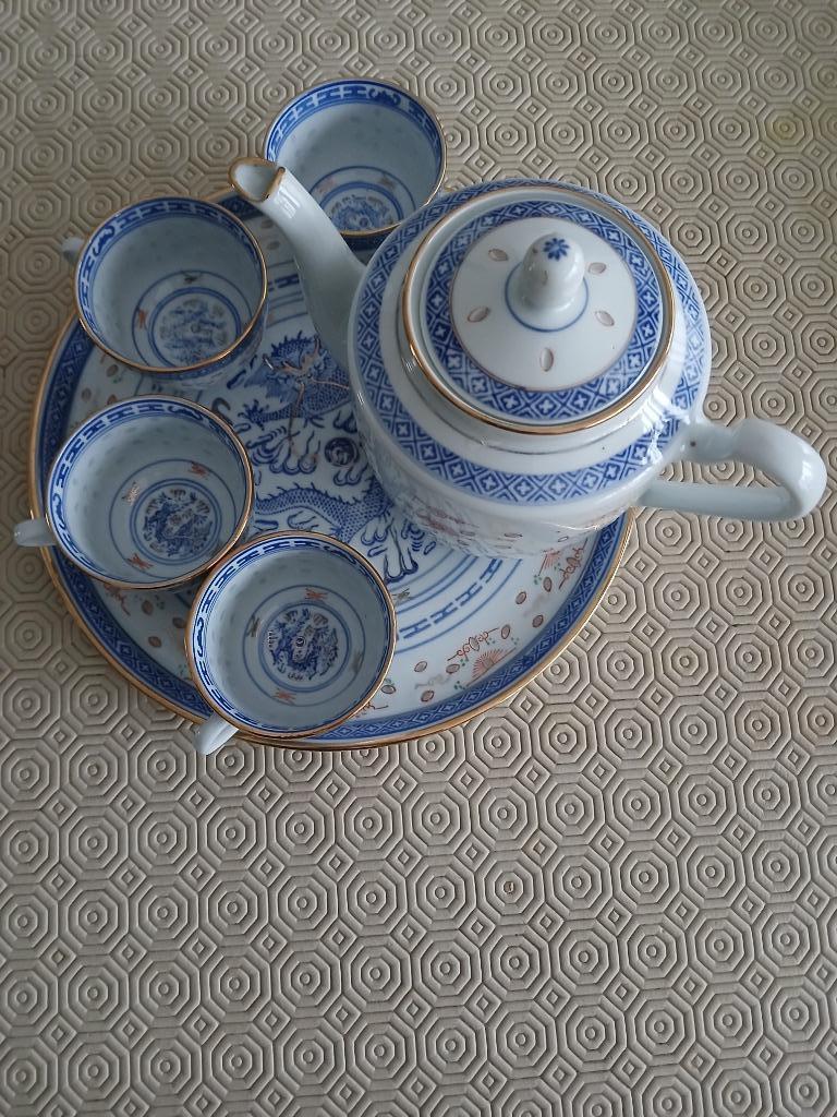 théière chinoise avec 4 tasses de thé et bol assorti, Maison & Meubles, Cuisine | Vaisselle, Comme neuf, Enlèvement, Autres types