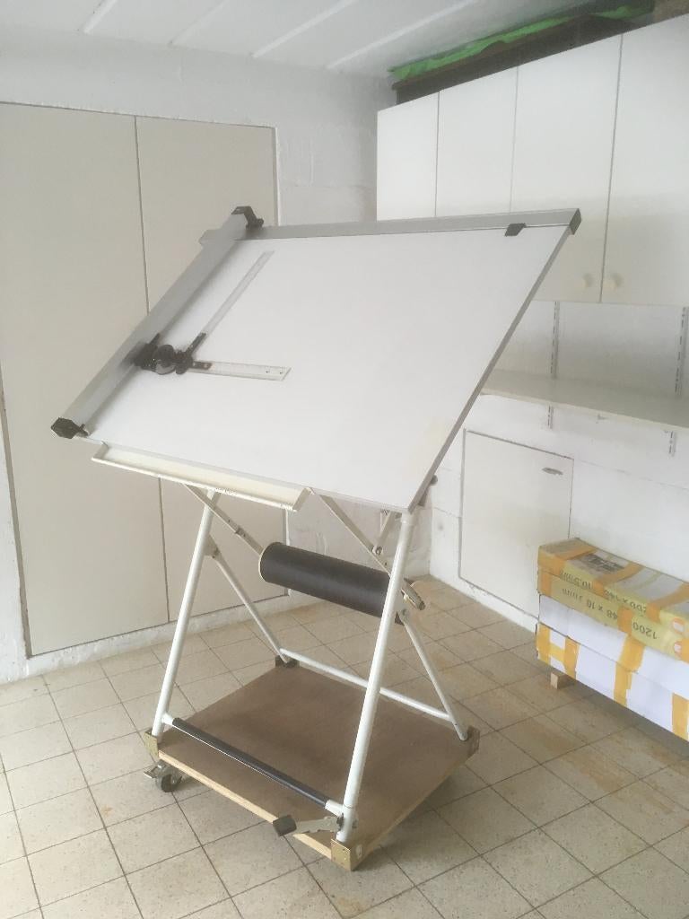 Table à dessin sur chariot, Enlèvement, Utilisé