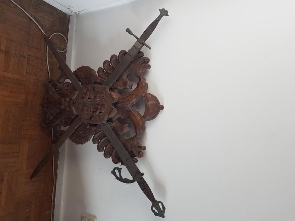Dubbelkoppig adelaarswapen, Antiek en Kunst, Antiek | Keramiek en Aardewerk, Ophalen