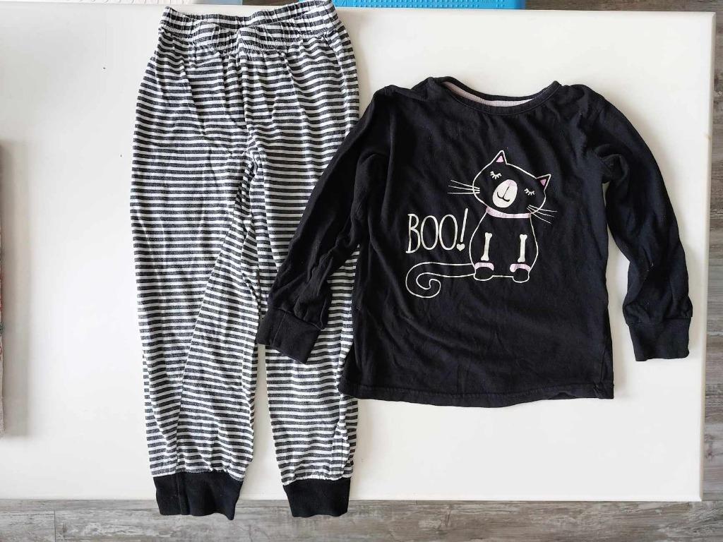 Pyjama maat 110/116 van Zeeman. Glow in the dark, Ophalen, Gebruikt, Meisje, Nacht- of Onderkleding