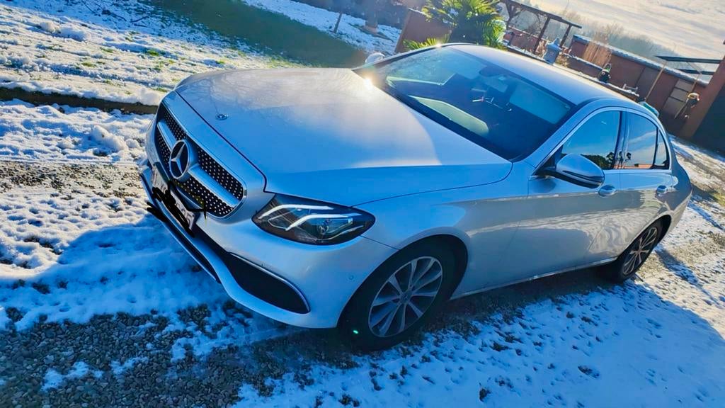 Mercedes e220d 78.000.km ,années 2019, Autos, Mercedes-Benz, Cuir, Argent ou Gris, Achat, 143 kW
