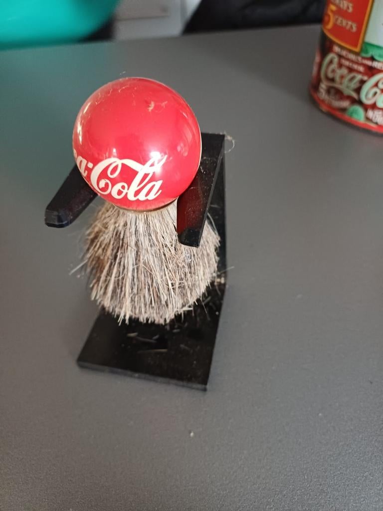 Coca-Cola scheerkwast, Verzenden
