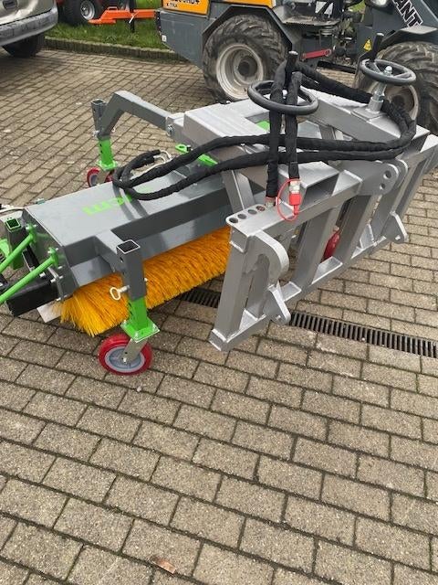 veegmachine voor heftruck kniklader tractor nieuw, Ophalen