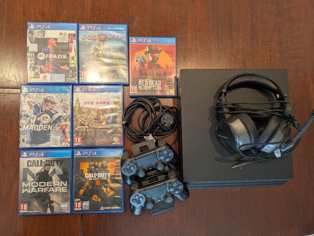 PlayStation 4 Pro 1TB + 2 manettes + casque + 7 jeux, Enlèvement, Utilisé, 1 TB, Pro