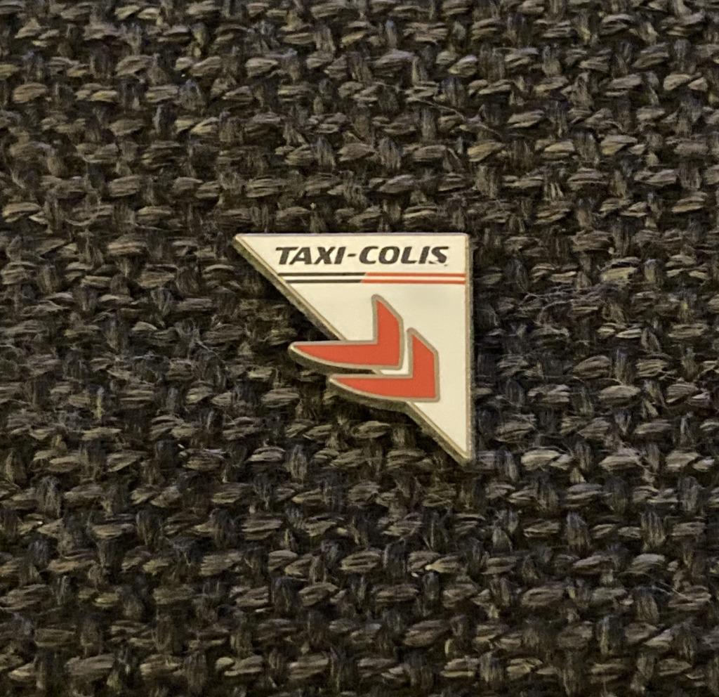 PIN - TAXI-COLIS, Envoi, Utilisé, Autres sujets/thèmes, Insigne ou Pin's
