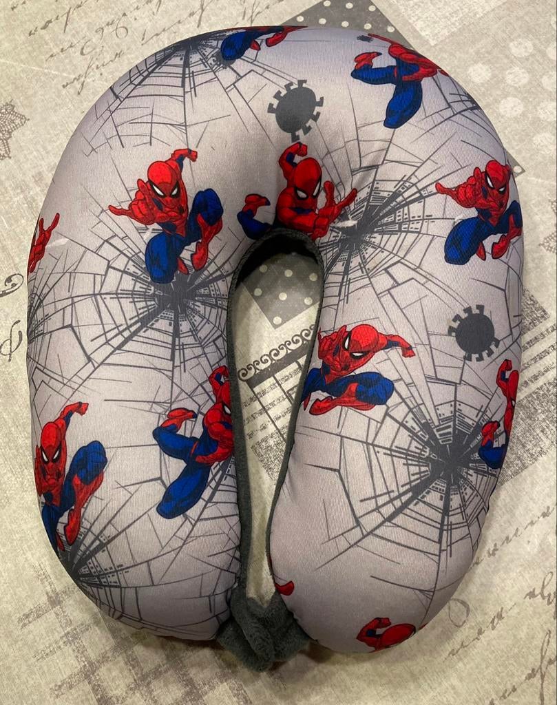 Spider-Man nekkussen met sluiting in het midden, Ophalen of Verzenden, Zo goed als nieuw, Overige typen