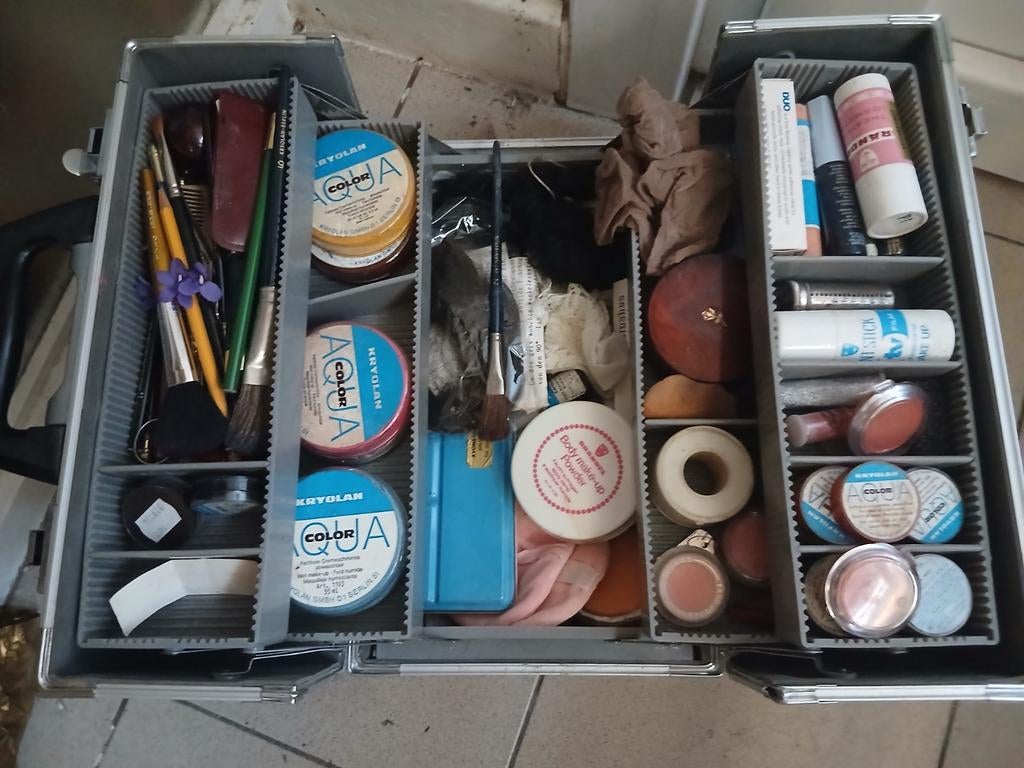 Proffesionele theatershmink koffer,, Ophalen