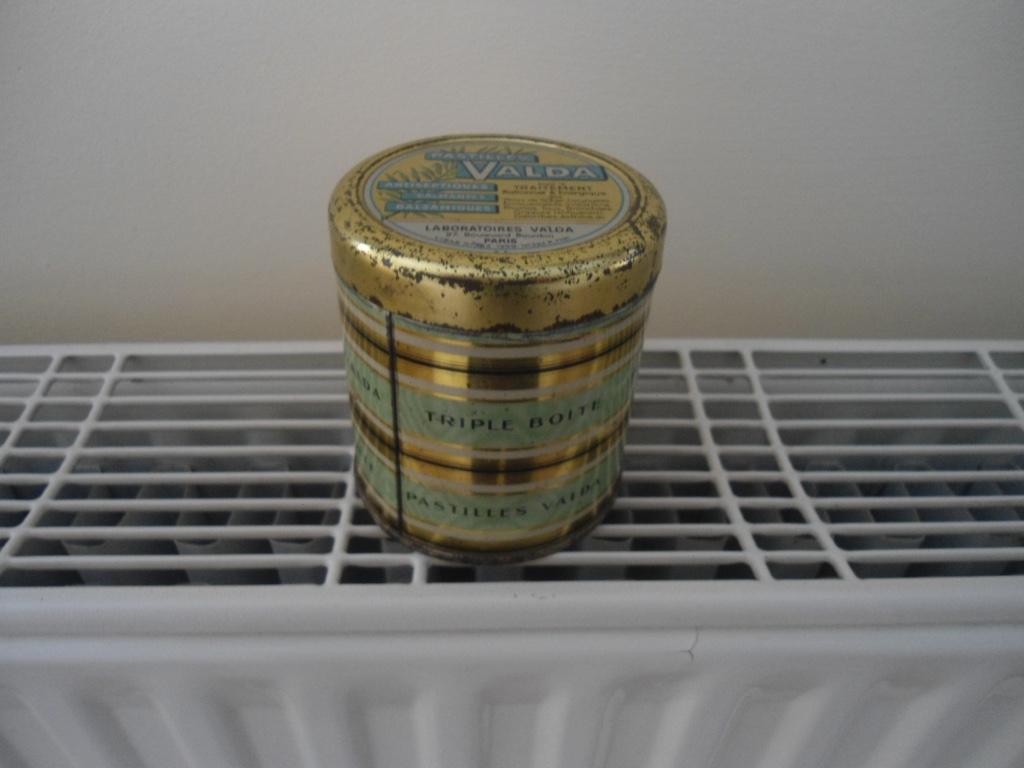 Ancienne Rare TRIPLE Boîte Valda Bon état., Enlèvement ou Envoi, Utilisé, Emballage