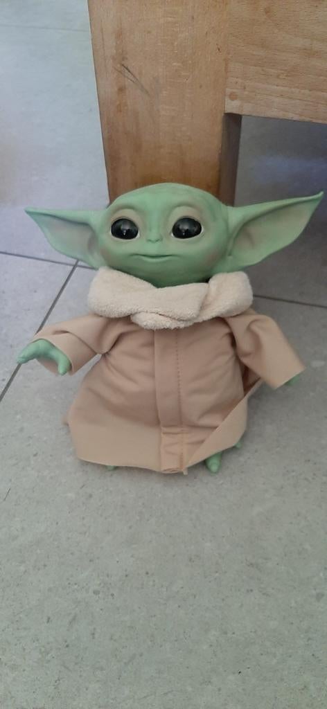 Star Wars The Mandalorian Baby Yoda met geluid, Ophalen of Verzenden, Zo goed als nieuw