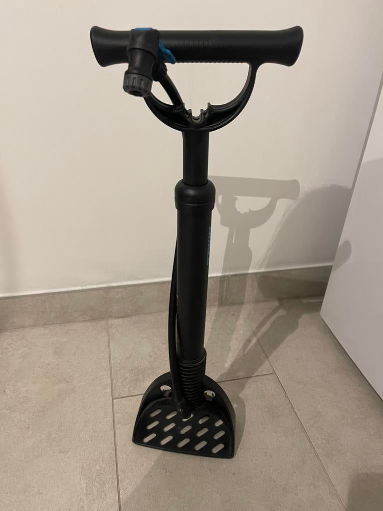 Standaard fietspomp flp1000, Ophalen, Zo goed als nieuw