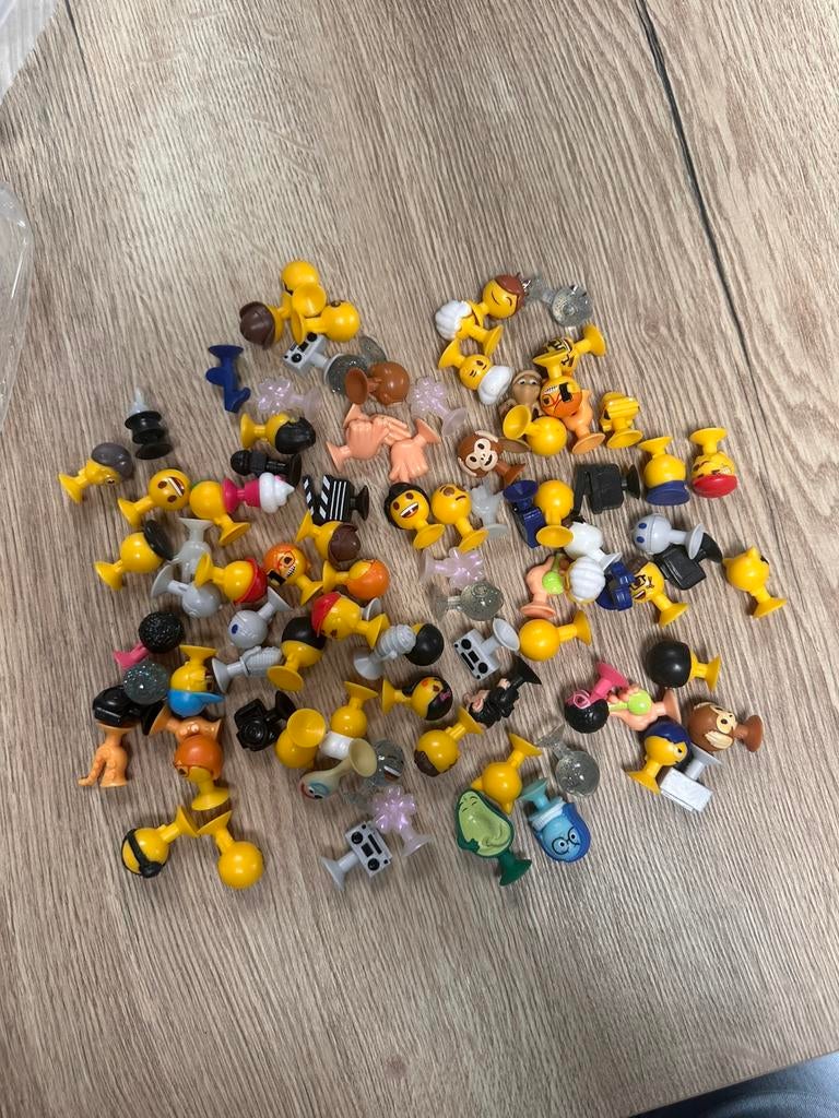 94 x emoji, Verzamelen, Poppetjes en Figuurtjes, Ophalen of Verzenden, Zo goed als nieuw