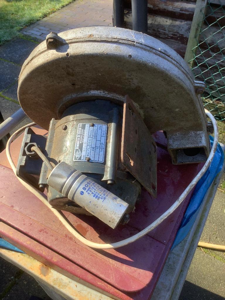luchtblazer met electromotor dynamotor de coster, Ophalen, Gebruikt