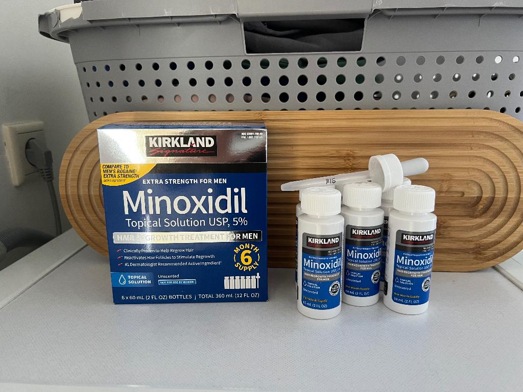 Kirkland Minoxidil 5%, Enlèvement ou Envoi, Neuf, Soin des cheveux ou Soin réparateur des cheveux