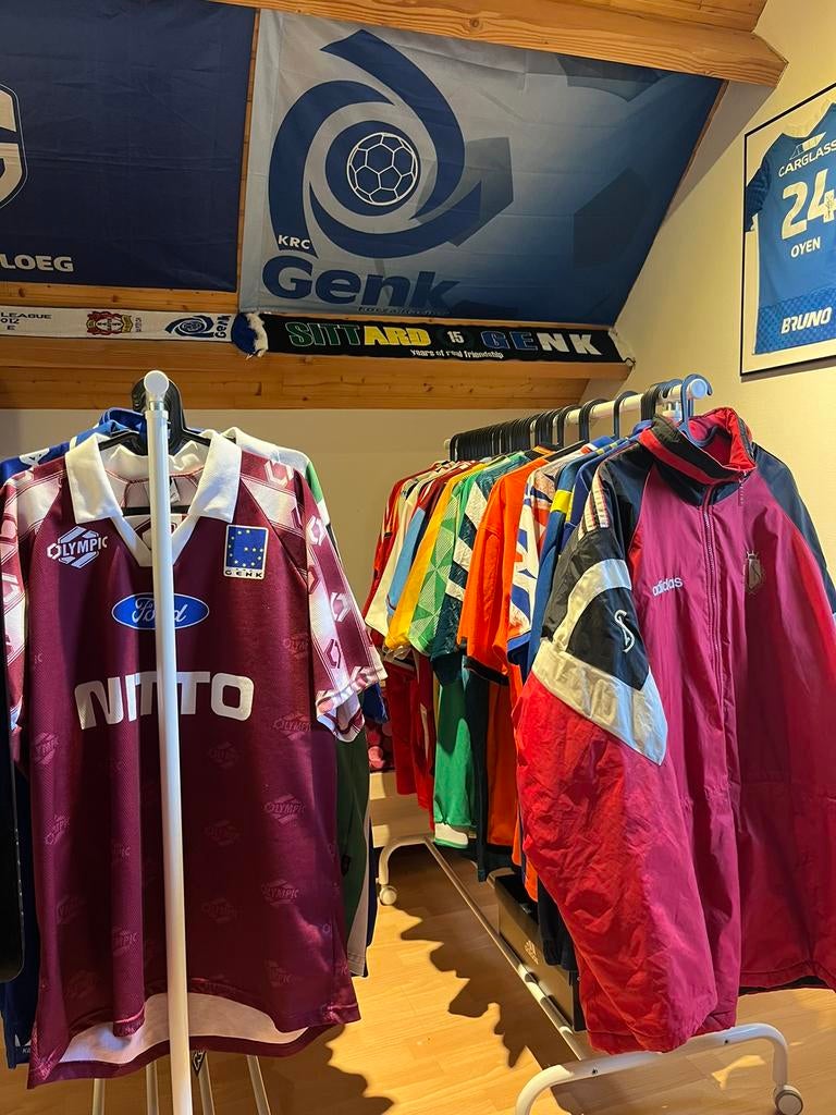 Voetbalshirts in verschillende maten te koop/te ruil, Ophalen of Verzenden, Shirt