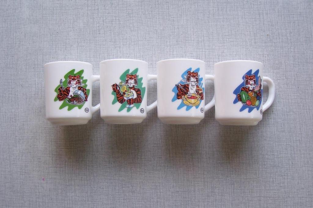 4 tasses Esso vintage, Collections, Enlèvement ou Envoi, Comme neuf, Ustensile