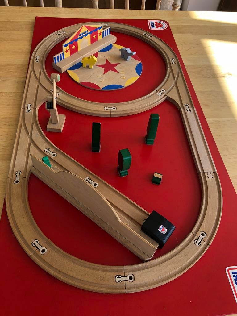 Houten treinbaan, Enlèvement, Utilisé
