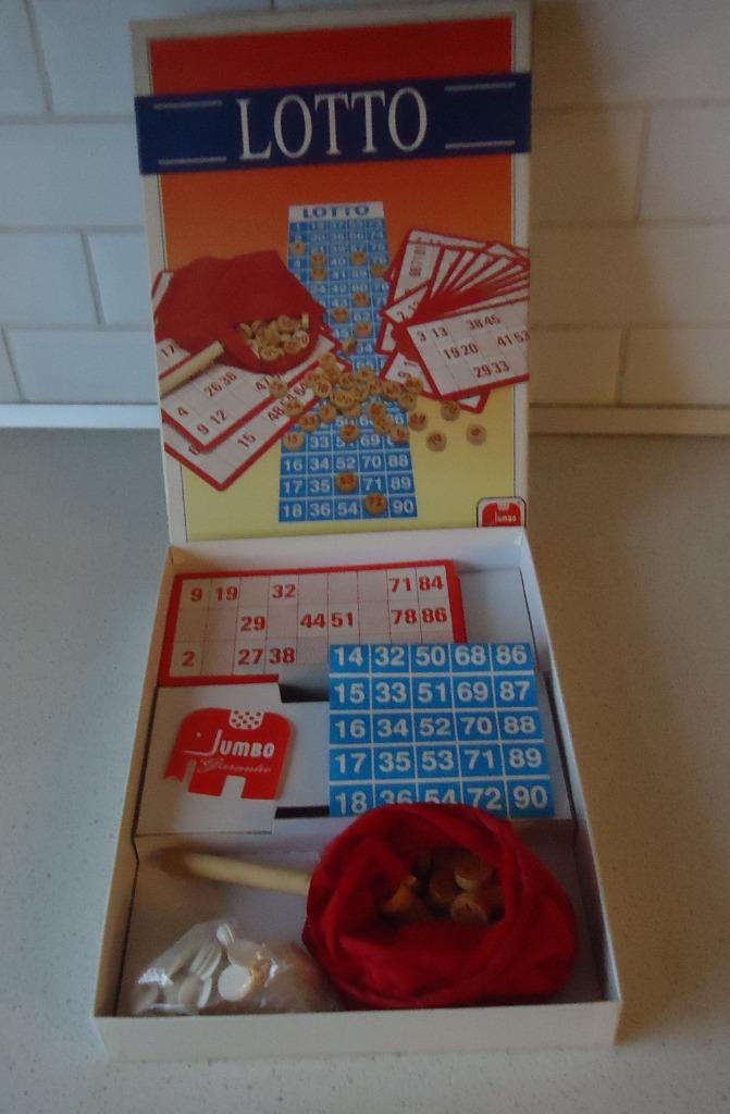 "Lotto" van Jumbo met echte houten cijfertjes  in prima, Hobby en Vrije tijd, Vijf spelers of meer, Ophalen of Verzenden, Zo goed als nieuw