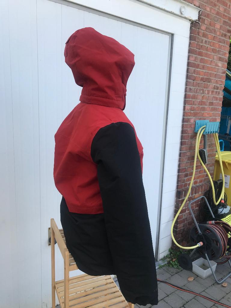 Ski-jas jongen maat 164, Kinderen en Baby's, Kinderkleding | Maat 164, Zo goed als nieuw, Jongen, Jas, Ophalen of Verzenden