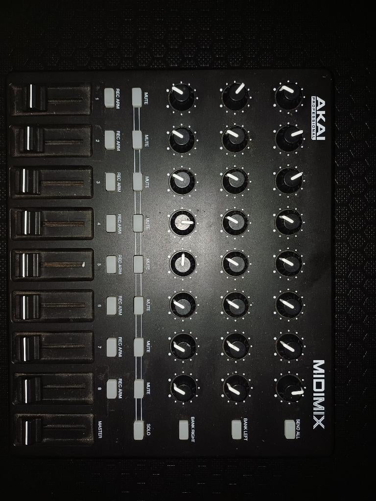 AKAI Professional midimix, Muziek en Instrumenten, Ophalen, Zo goed als nieuw, Overige aantallen
