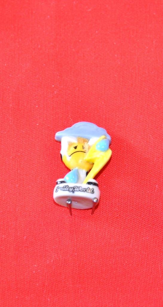 feve en porcelaine smiley world, Collections, Enlèvement ou Envoi, Comme neuf, Autres types