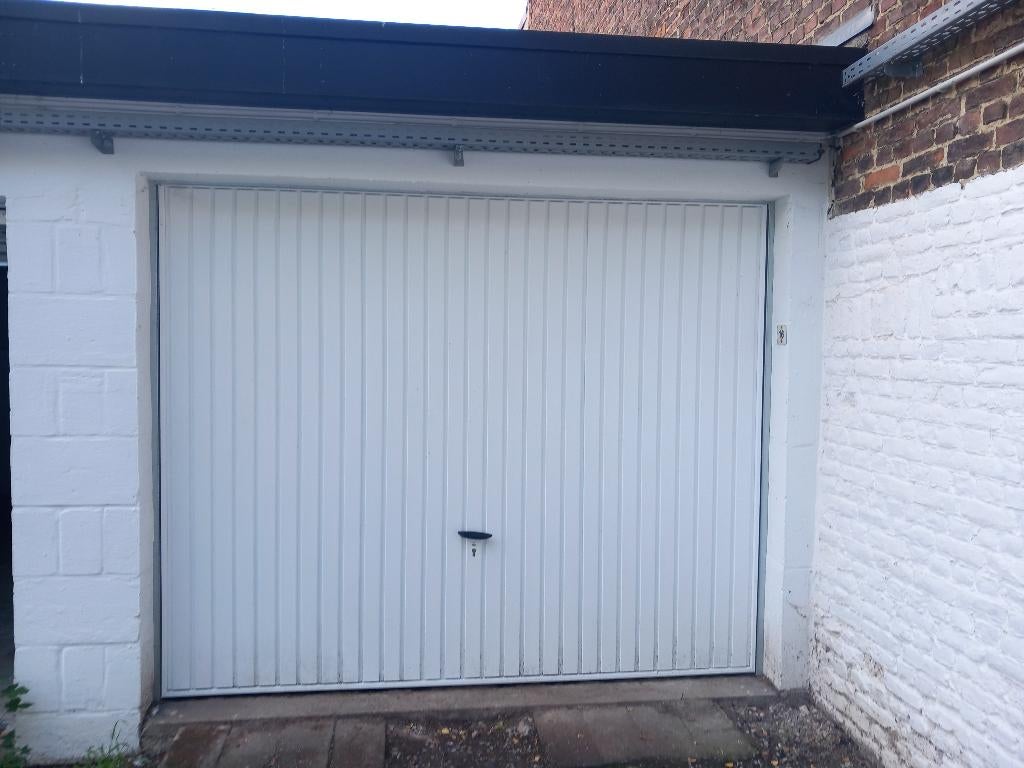Garagebox te huur in centrum Leuven, Immo, Garages & Places de parking, Louvain