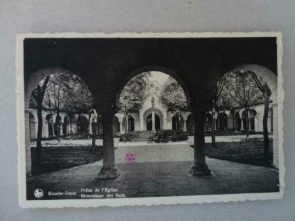 Knokke Zoute  Knocke - Zoute Binnenkoer der Kerk, Envoi, 1940 à 1960, Affranchie, Flandre Occidentale
