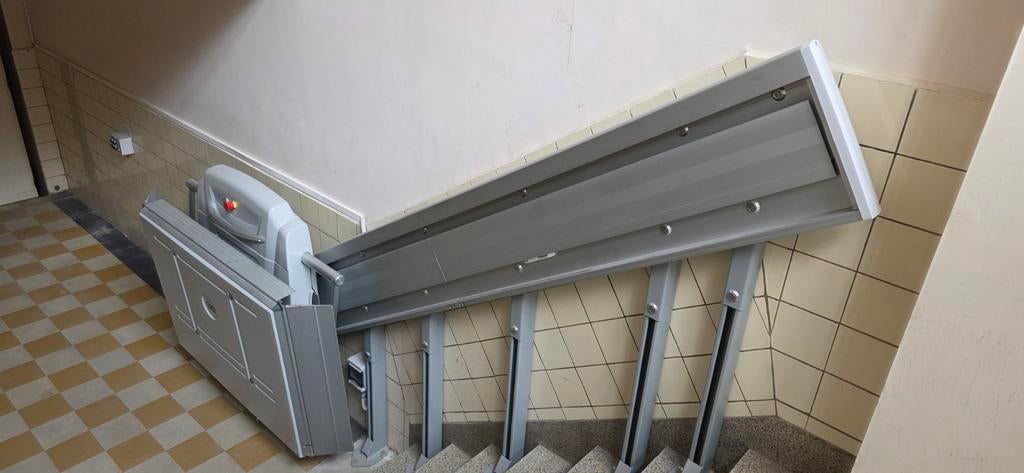 Platformlift te koop wegens verbouwing, Ophalen