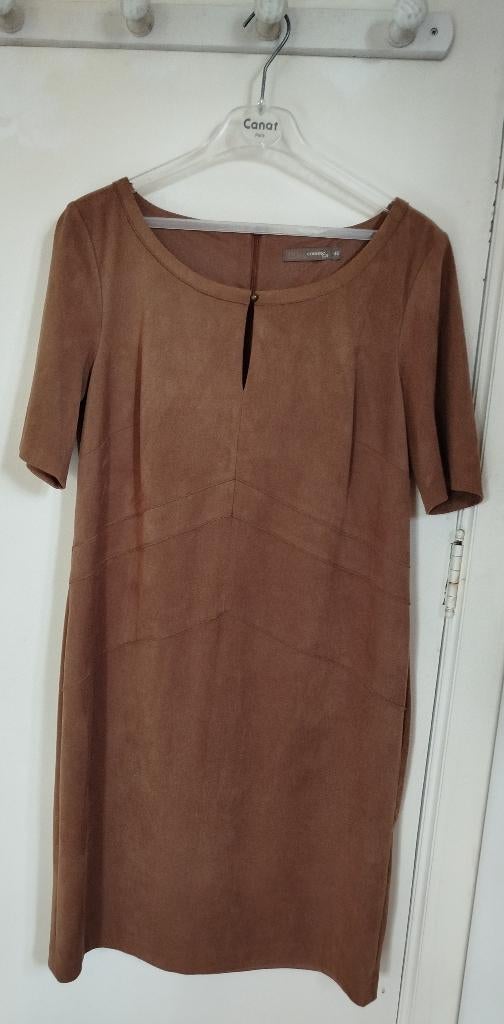 Honingkleurige suédine jurk voor dames elegant, Maat 38/40 (M), Overige kleuren, Zo goed als nieuw, Comme ça