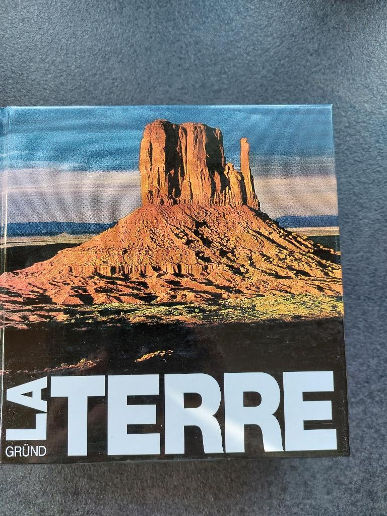 Cubalire - La Terre - Gründ, Enlèvement ou Envoi, Neuf, Alberto Bertolazzi, Sciences naturelles