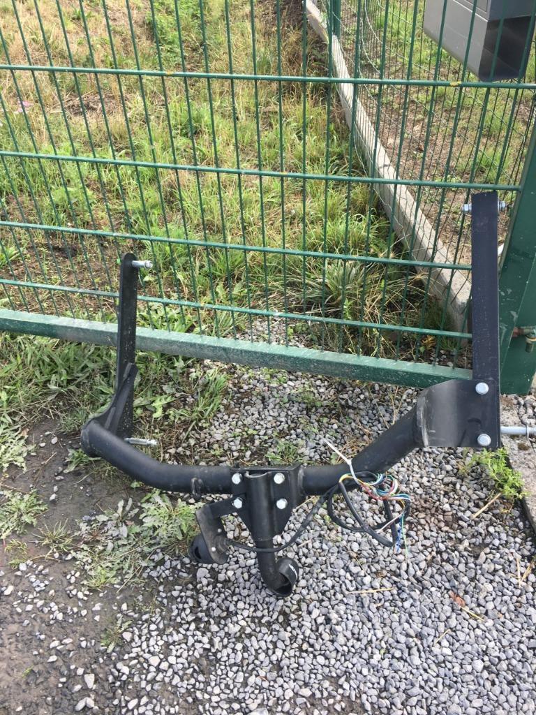 attache remorque complet Renault Laguna 1 (11/93 à 08/02 ), Enlèvement, Utilisé