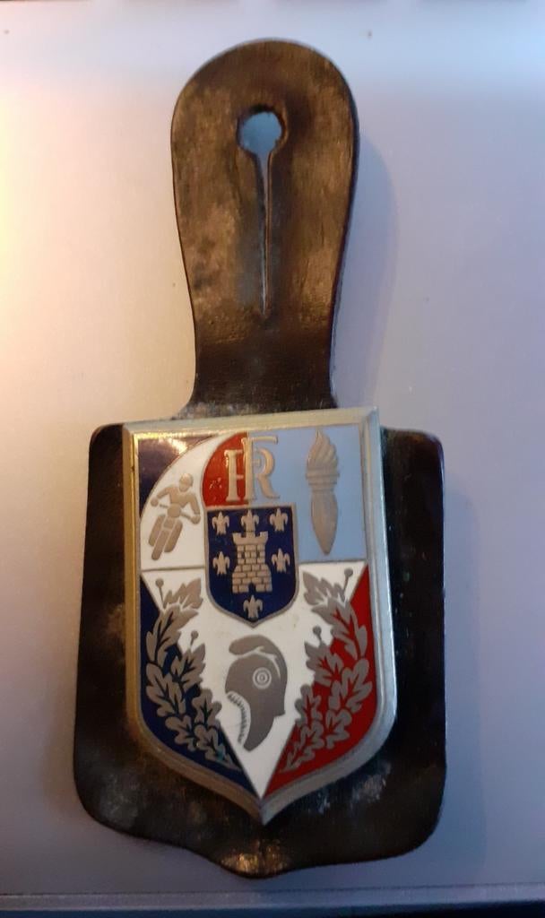 pucelle francaise police crs, Collections, Enlèvement ou Envoi, Autres, Emblème ou Badge