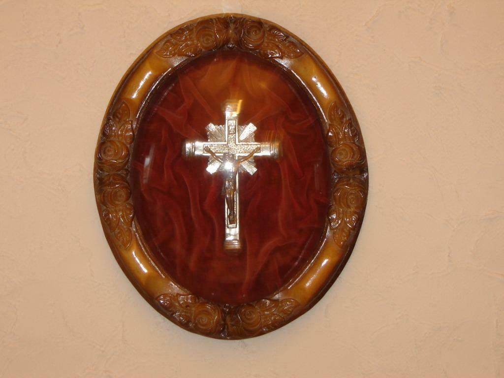 Christ sous verre bombé, Enlèvement
