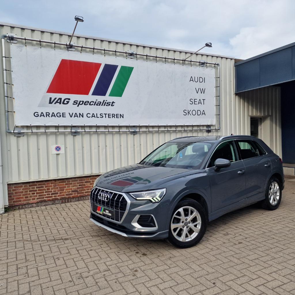 Audi Q3 35 TFSI S tronic, Auto's, 1498 cc, 4 cilinders, Alcantara, Bedrijf