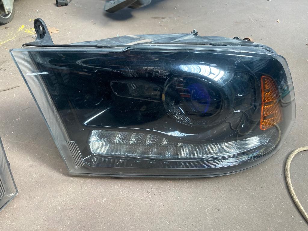 Dodge ram sport 2013-nu koplamp, Ophalen, Gebruikt, Dodge
