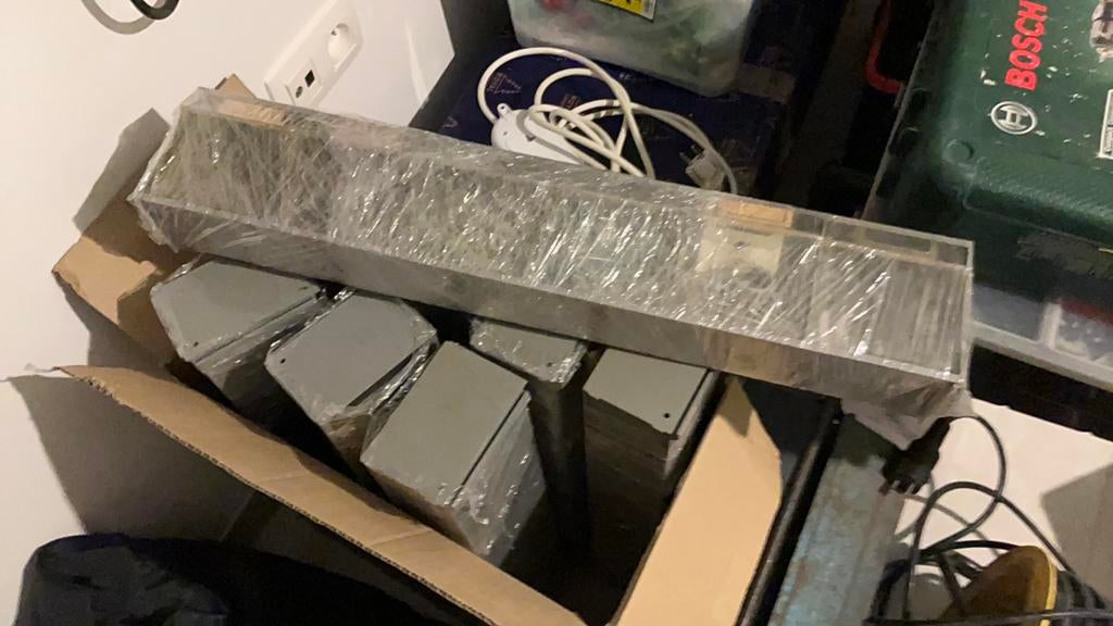 Klein materiaal wandrek voor schroeven enz. met schuifbakjes, Ophalen, Gebruikt, Schroeven