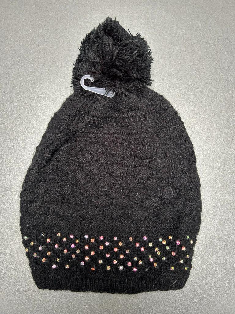 Nieuwe zwarte hoed met pompon en strass-steentjes, Sans marque, Ophalen of Verzenden, Nieuw, Muts