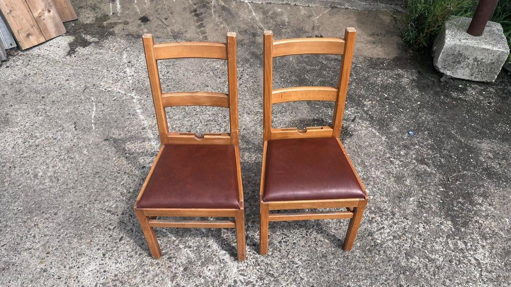 Set van 16 Authentieke Kerkstoelen, Huis en Inrichting, Ophalen, Bruin, Zo goed als nieuw, Vijf, Zes of meer stoelen