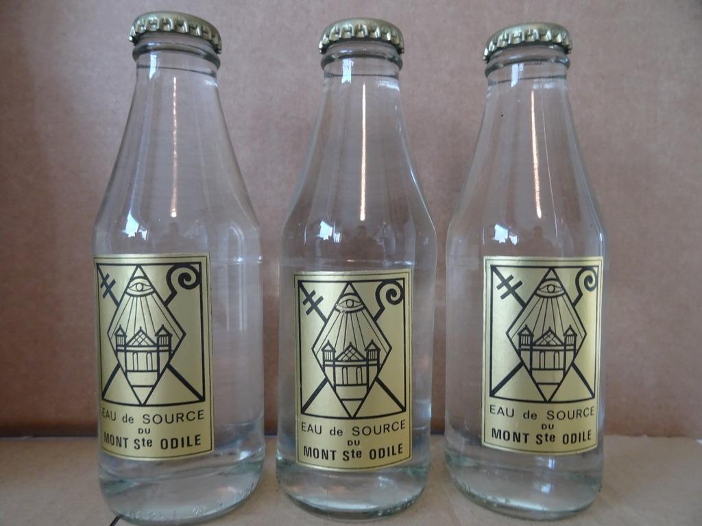 Gezegend water Wonderbaarlijk water van mont Sainte-Odille, Ophalen of Verzenden, Nieuw, Overige typen, Christendom | Katholiek