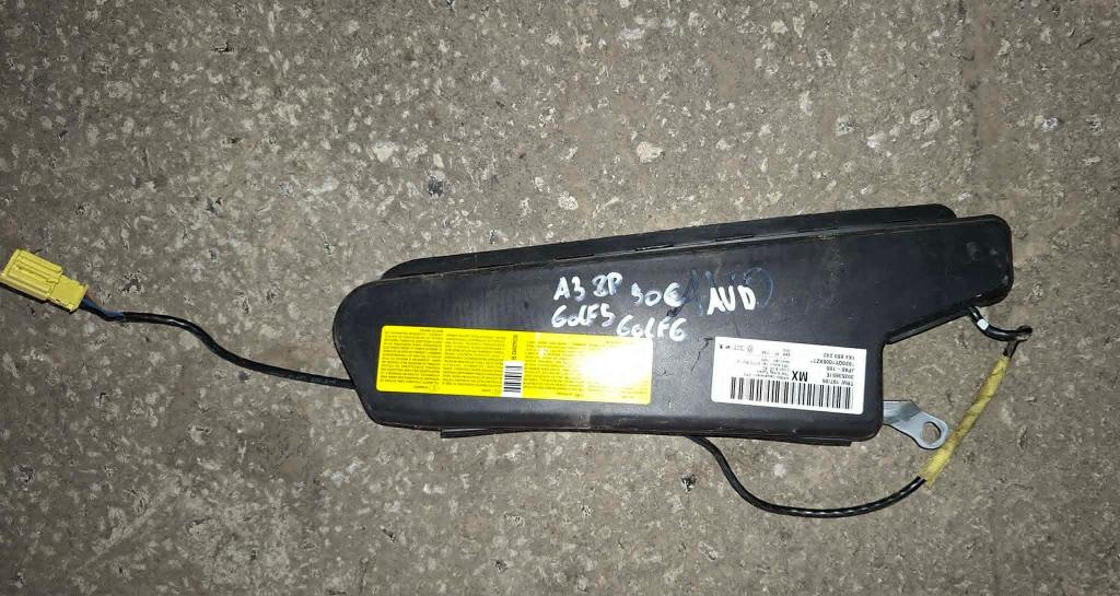 A vendre airbag siege avant droit VW Golf 5 6 Audi A3 8P, Auto-onderdelen, Interieur en Bekleding, Audi, Volkswagen, Gebruikt