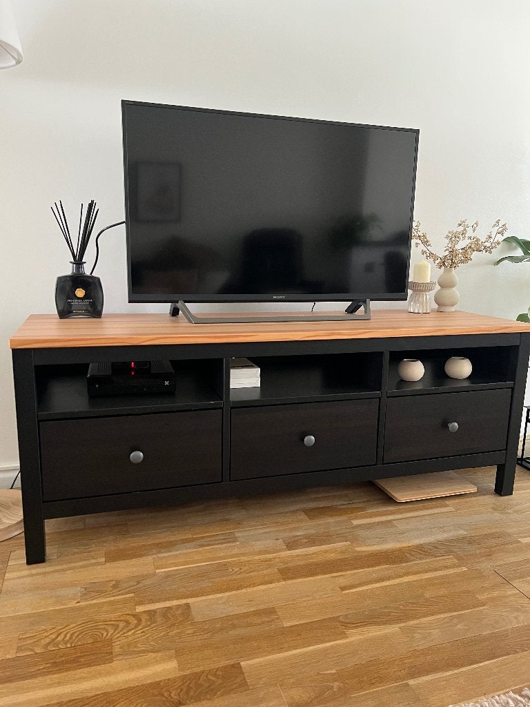 IKEA HEMNES TV-meubel zwart/bruin, Ophalen, 100 tot 150 cm, Zo goed als nieuw, Minder dan 100 cm