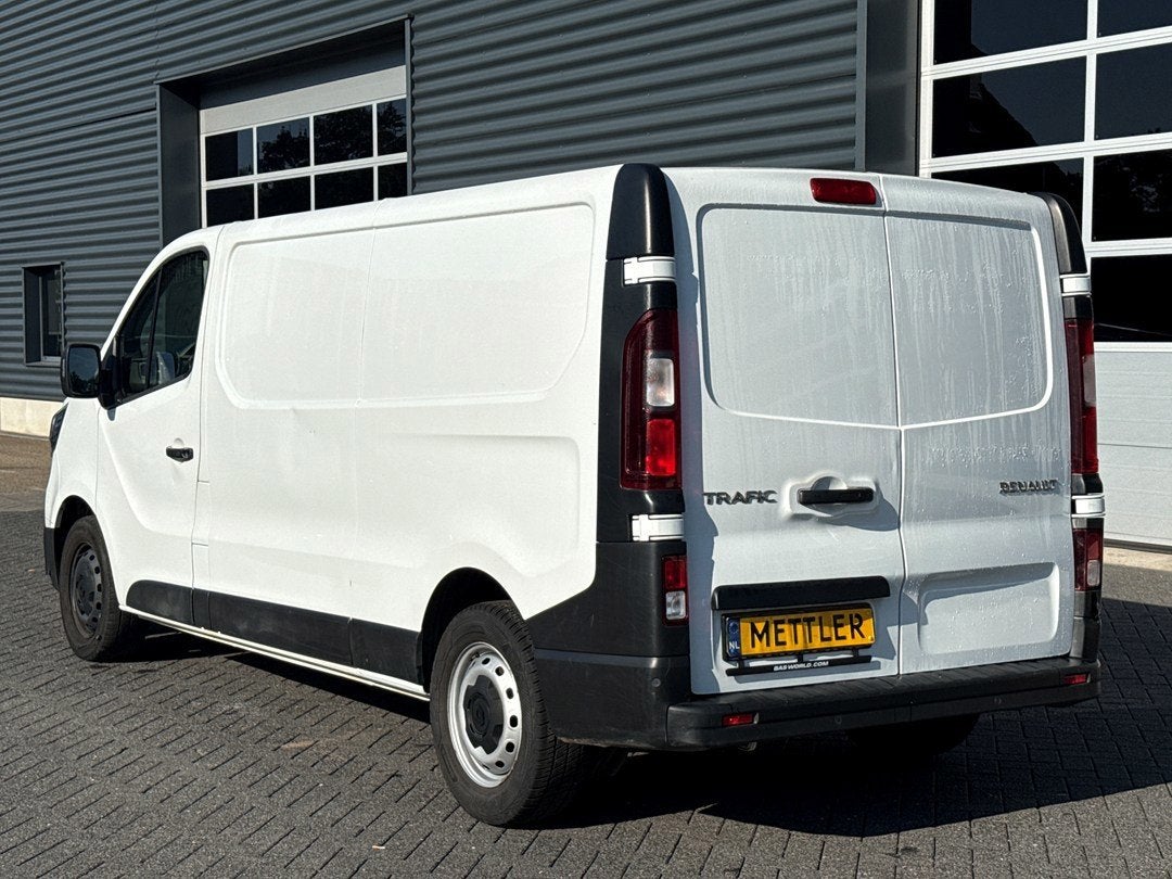 Renault TRAFIC 2.0 dCi 130 T30 L2H1 Work Edition | PDC | Cru, Voorwielaandrijving, Gebruikt, Euro 6, 4 cilinders