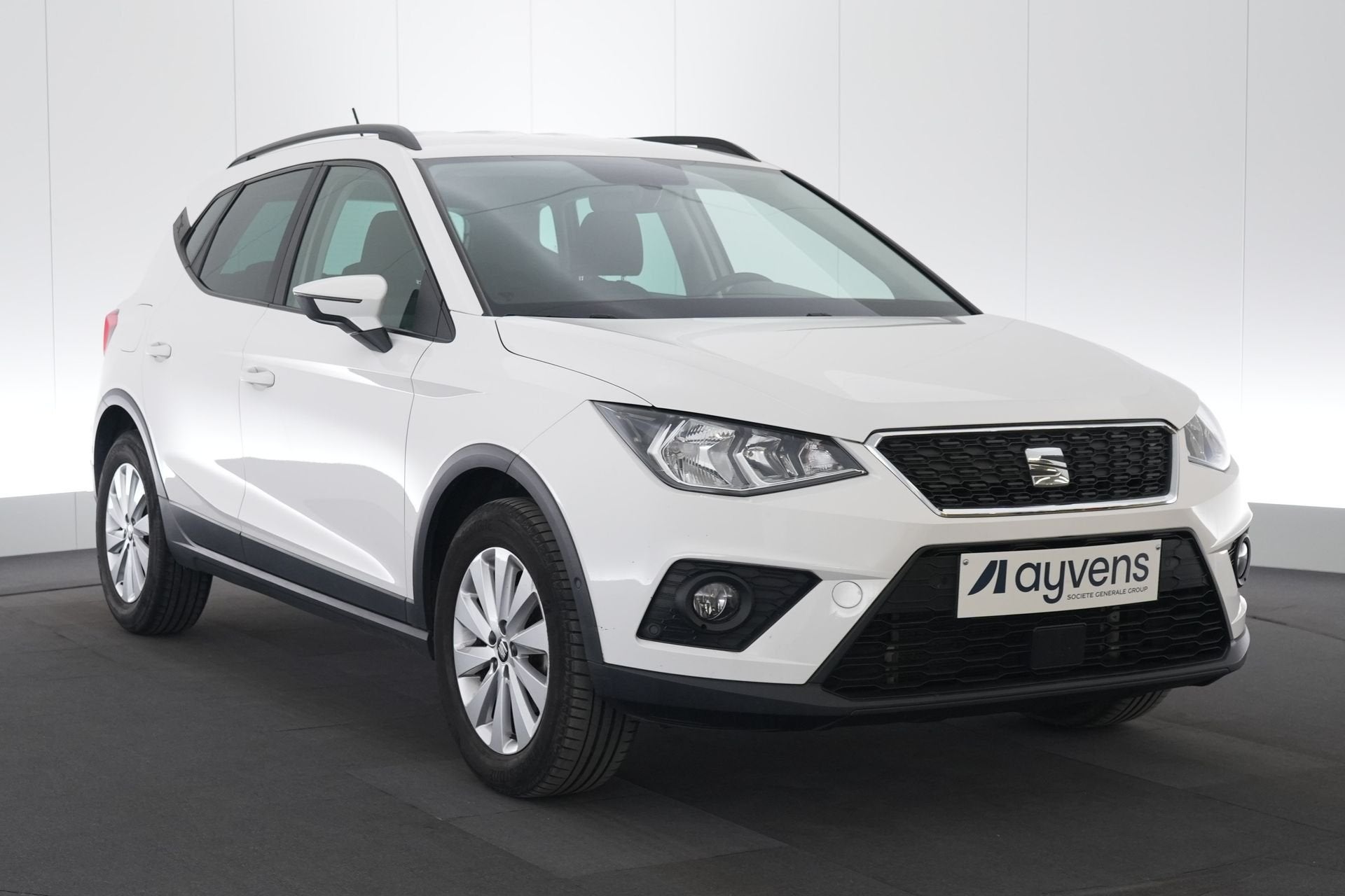 (1YMF422) SEAT ARONA, Auto's, Navigatiesysteem, Stof, Gebruikt, Wit