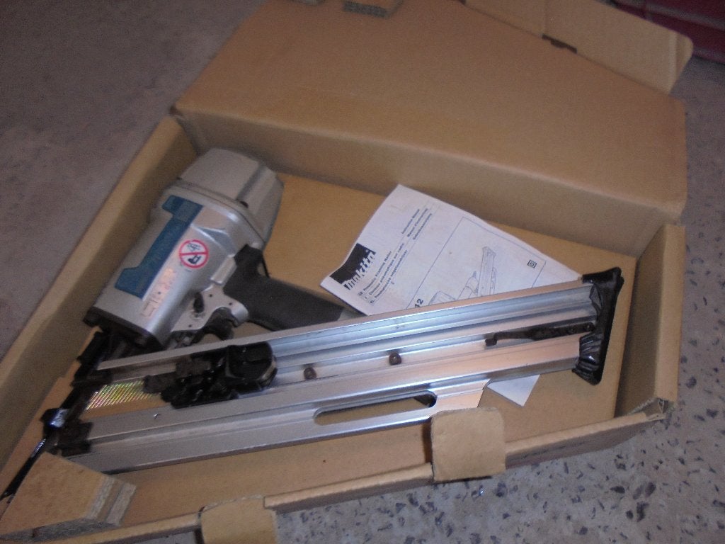 nagelpistool makita perslucht, Doe-het-zelf en Bouw, Ophalen, Zo goed als nieuw, Tacker/nietmachine, Makita