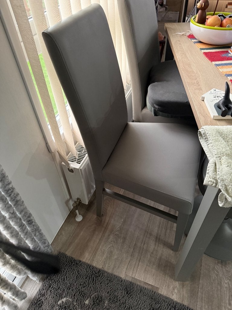 Tafel met 4 stoelen, Ophalen, Zo goed als nieuw, 100 tot 150 cm, 50 tot 100 cm