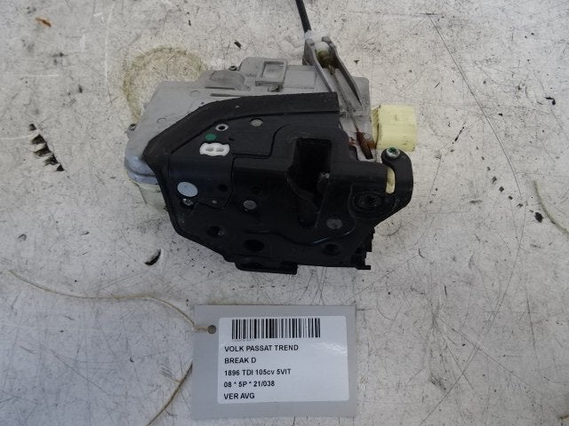 SERRURE DE PORTE AVANT GAUCHE Passat Variant (3C5), Utilisé, Gauche, Volkswagen